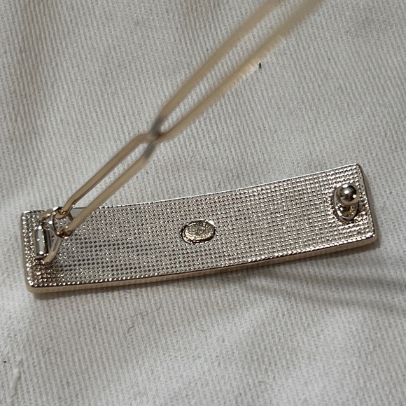 CHANEL Metallic Rectangular Hair Clip - Picture 5 of 5